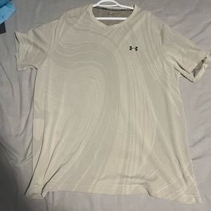 Off White XXL Under Armour T-Shirt
